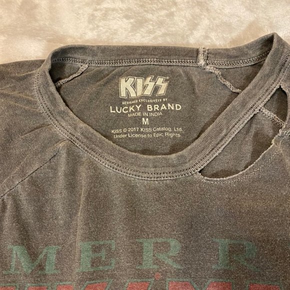 KISS Lucky Brand Christmas Holiday T-Shirt M - Picture 1 of 3